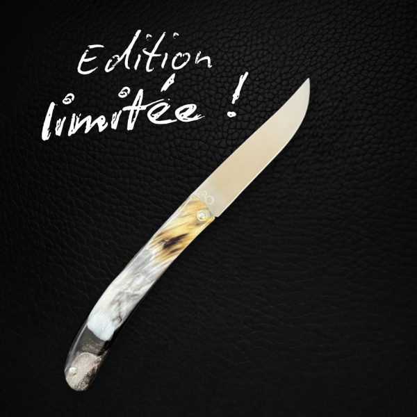 couteau pliant en corne de vache vosgienne tricolore