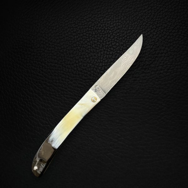 couteau pliant corne de vache laiton